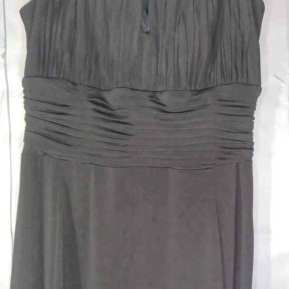Signature By Sangria black sleeveless Evening Gown - Picture 5 of 8